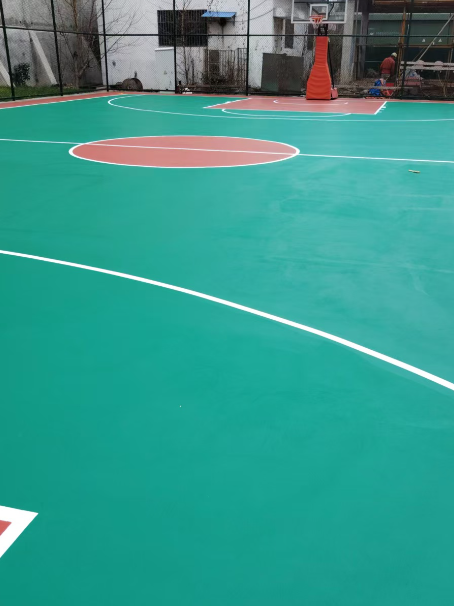 合川 球场长期使用易出现地面开裂